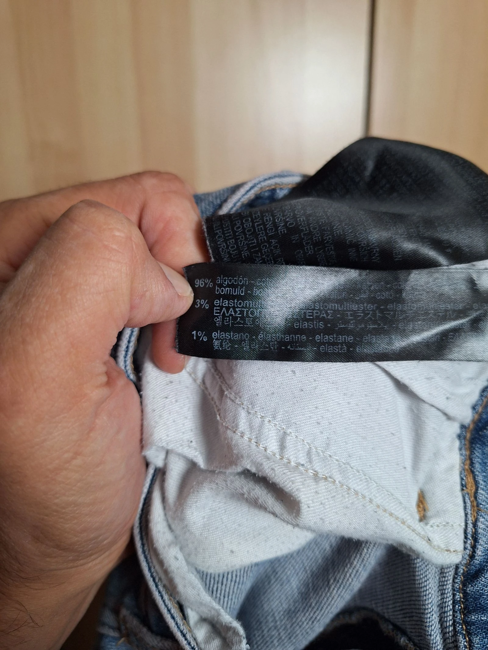 Jean Zara homem azul claro desbotado efeito furado tamanho 46 XL – photo 5
